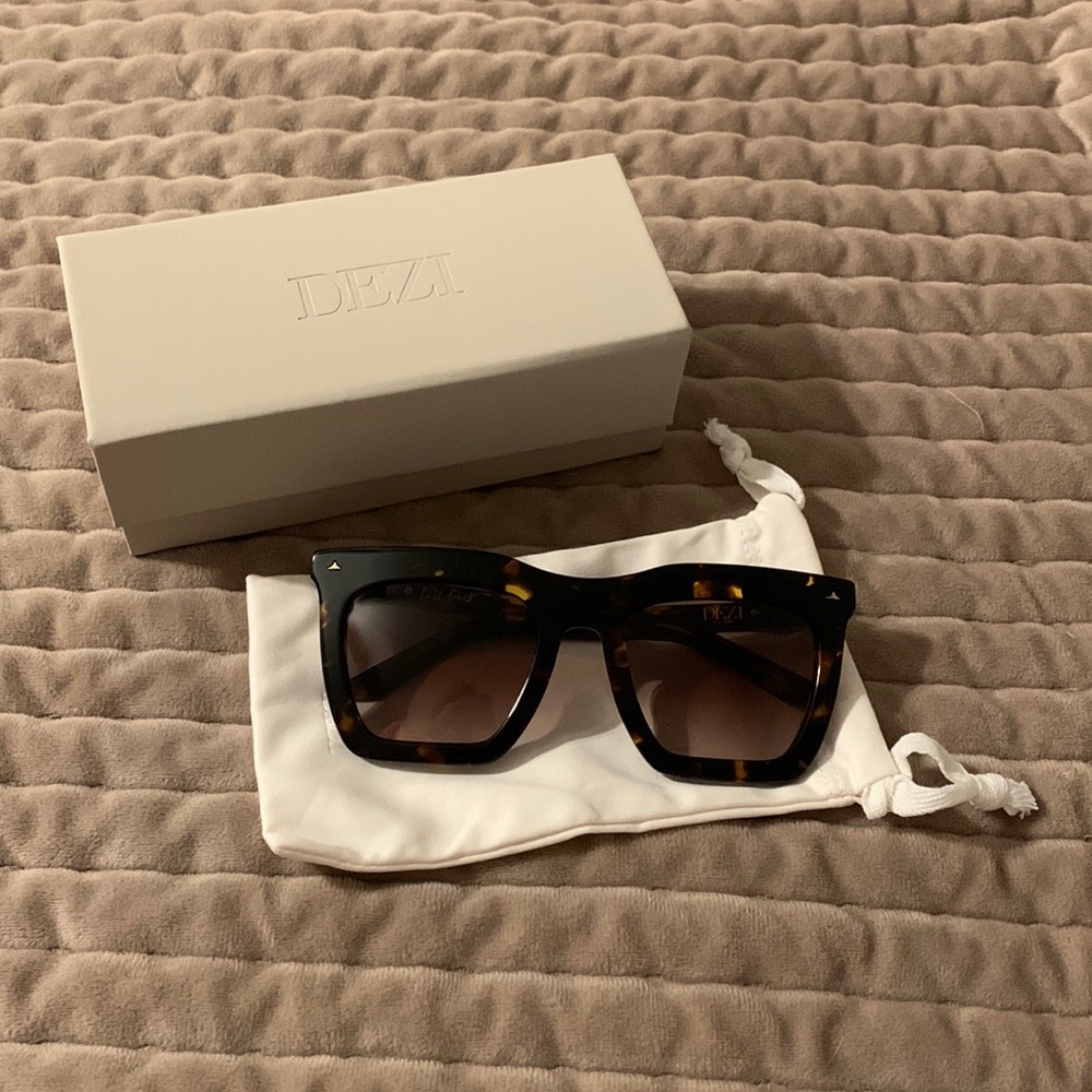 DEZI Fallback sunglasses, like new